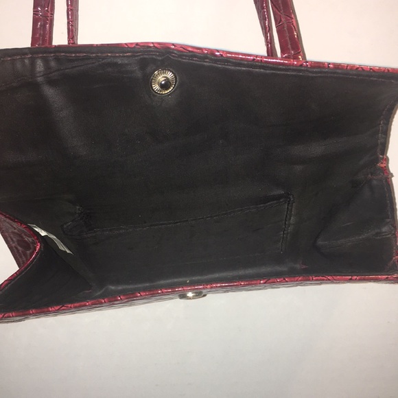 SNAP FRONT FAUX REPTILE MINI PURSE - Picture 2 of 3